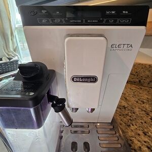 de Longhi ELETTA  fully automatic  espresso machine
